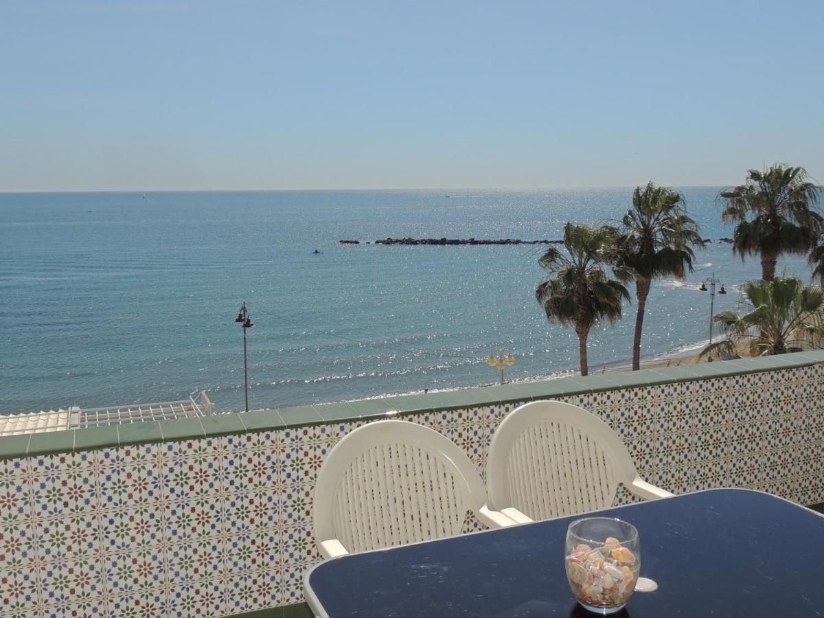 Appartement Las Gaviotas Beach - Playa - Sea Front - Frente Al Mar à Benalmádena Extérieur photo